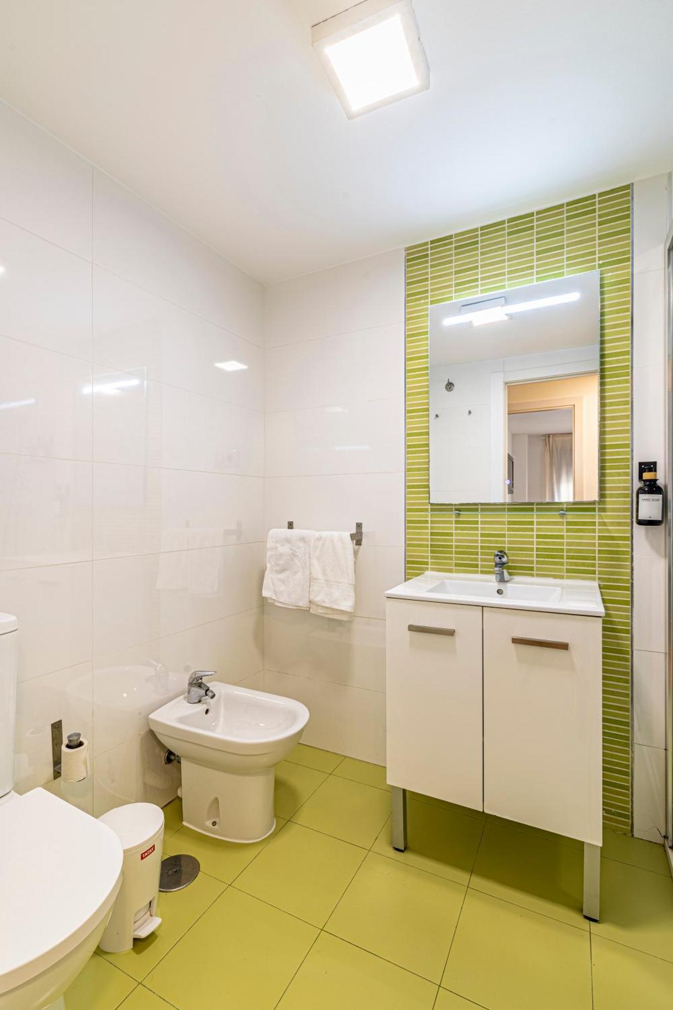 Solis Mare Apartments - Pedregalejo Beach Málaga Eksteriør bilde